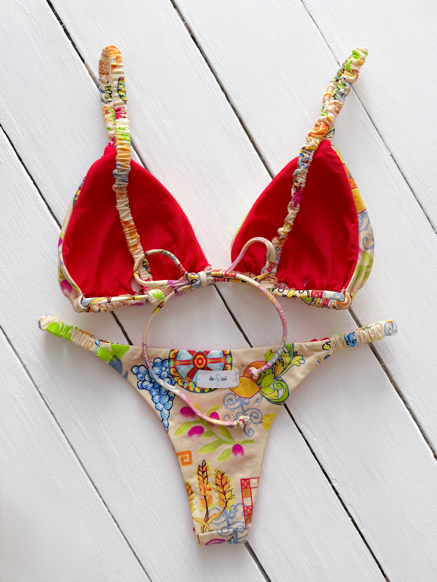 Modello Cecilia - Sicilia scrunchies