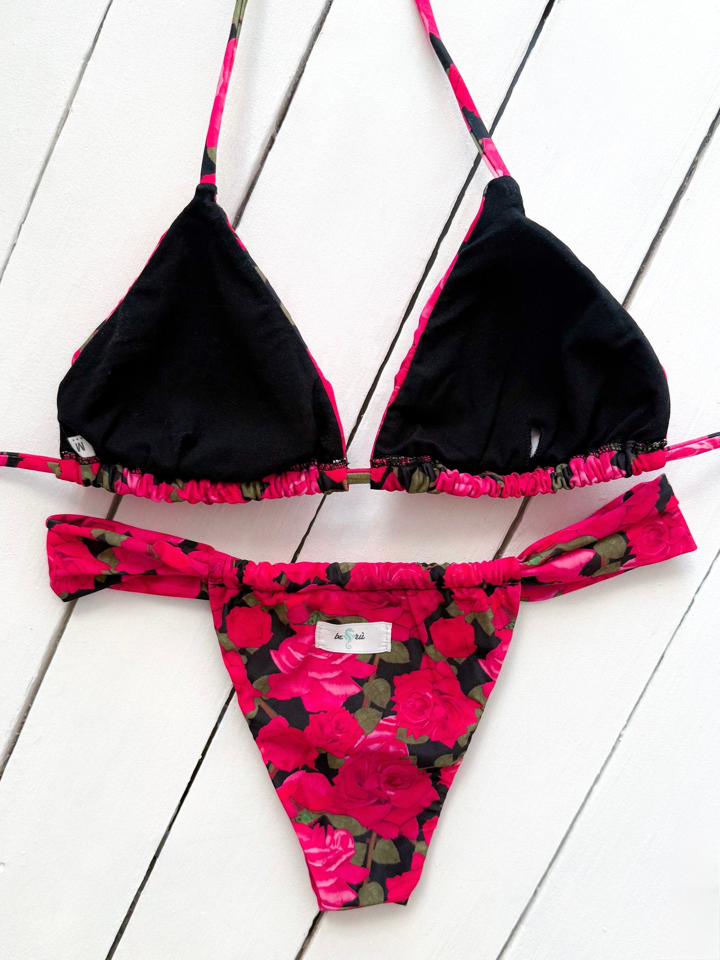 Modello Giada - Rose rosse