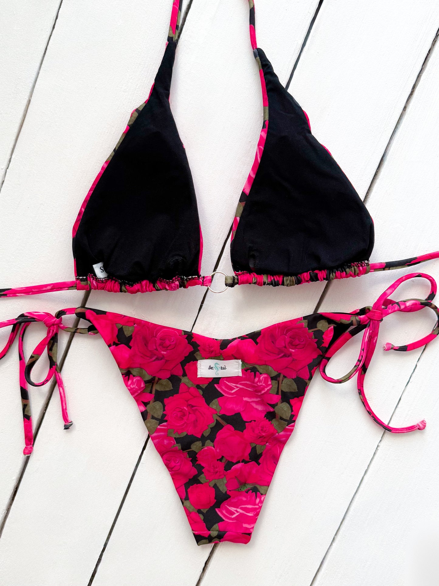 Modello Sophia - Rose rosse