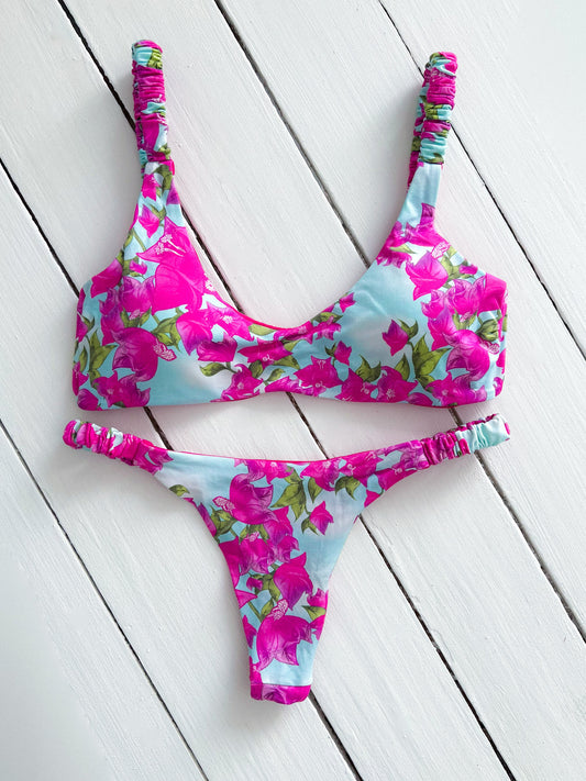 Modello Claudia - Bouganville scrunchies