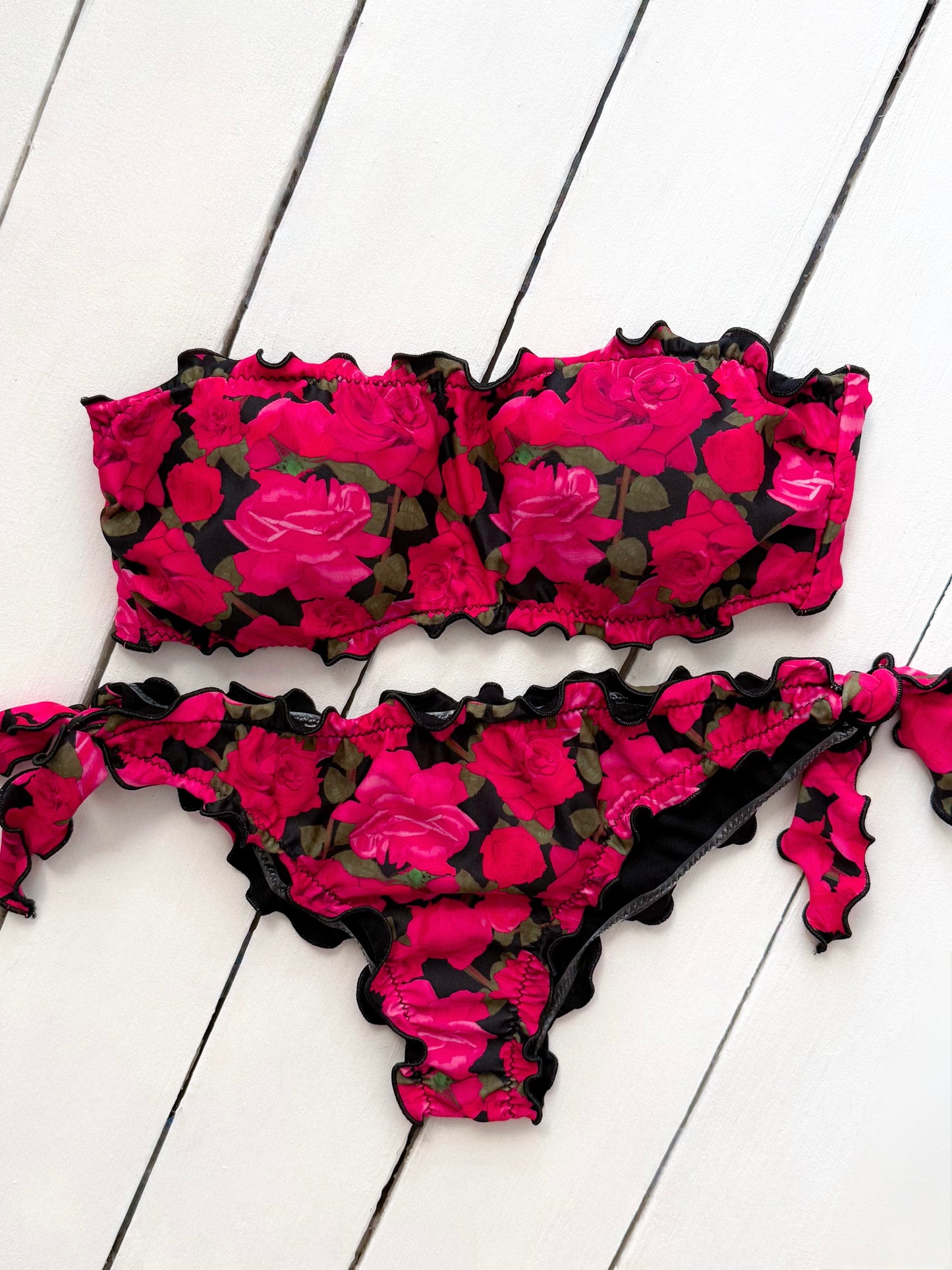 Modello Asia - Rose rosse fru