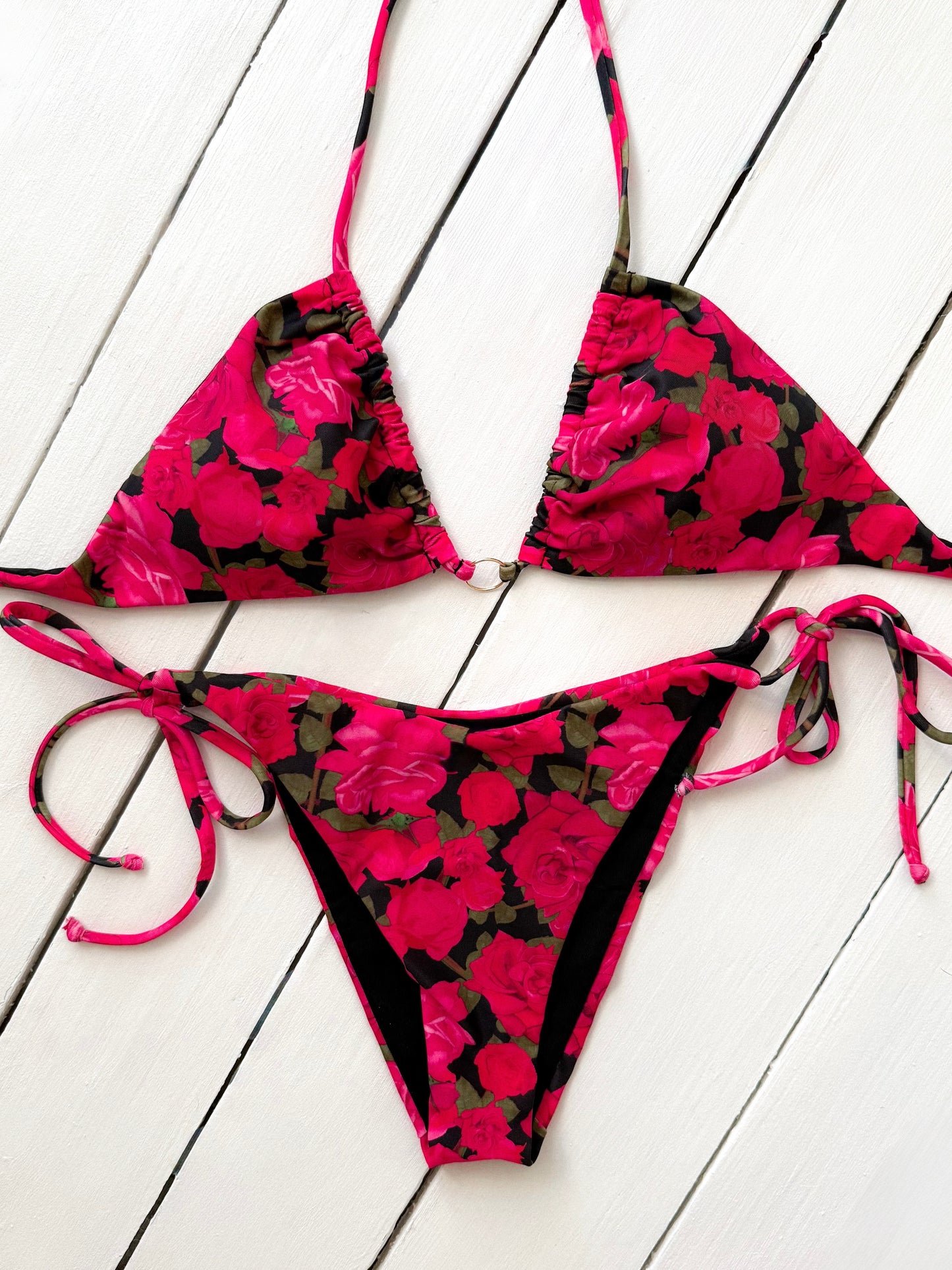 Modello Sophia - Rose rosse